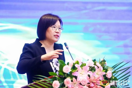 中國橡膠工業協會會長 徐文英 中國橡膠工業協會會長 徐文英