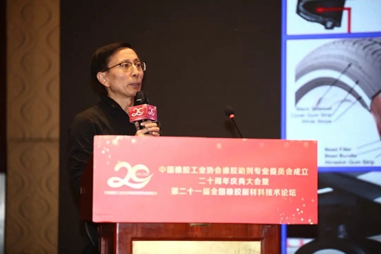 北京化工大學先進彈性體研究中心負責人吳衛(wèi)東 北京化工大學先進彈性體研究中心負責人吳衛(wèi)東