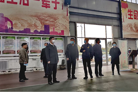 張國棟充分肯定了公司在人才隊伍建設、注重科技成果轉化、提高企業核心競爭力等方面的工作