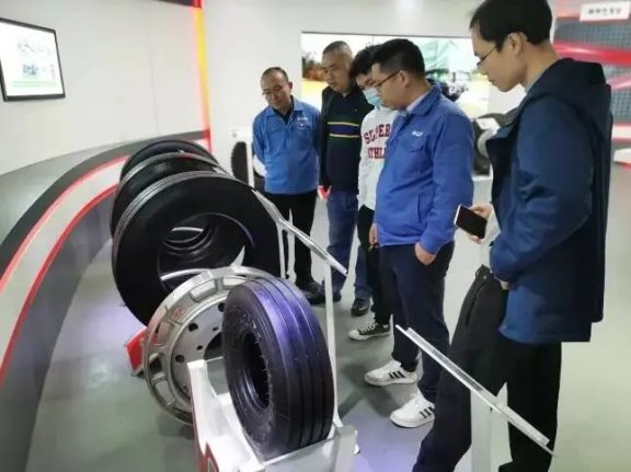 兩家企業(yè)均期待在后續(xù)合作中，攜手共進，共同發(fā)展。