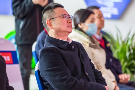荊門市委常委、市委秘書長何平