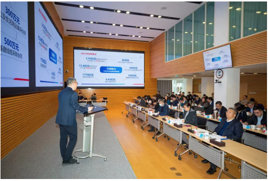 物產(chǎn)中大集團股份有限公司是浙江省省屬特大型國有控股上市公司, 物產(chǎn)中大集團股份有限公司是浙江省省屬特大型國有控股上市公司,