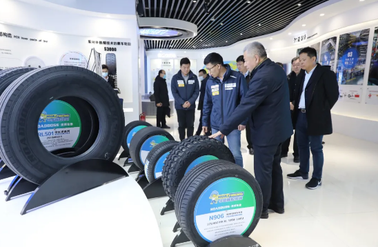 李俊峰詳細了解企業在生產經營、項目建設、安全生產、疫情防控等方面存在的困難 李俊峰詳細了解企業在生產經營、項目建設、安全生產、疫情防控等方面存在的困難