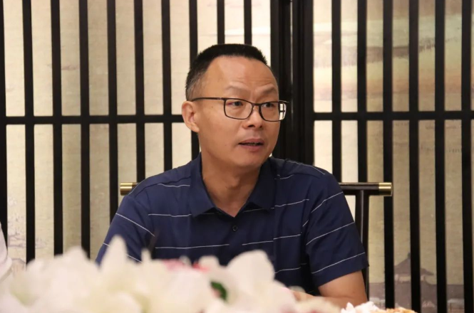 中國農科院飼料研究所研究員李俊博士在座談會發言