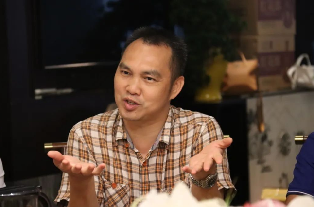 　廣西新天地農牧集團有限公司副總裁李馳發言