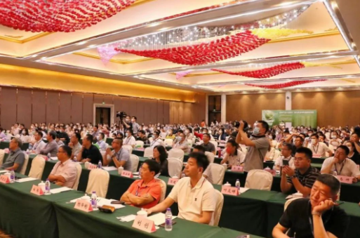 穩經濟保運行,抓經濟促發展——第九屆農藥行業經濟運行分析會暨2022農藥行業名單發布會順利召開 穩經濟保運行,抓經濟促發展——第九屆農藥行業經濟運行分析會暨2022農藥行業名單發布會順利召開
