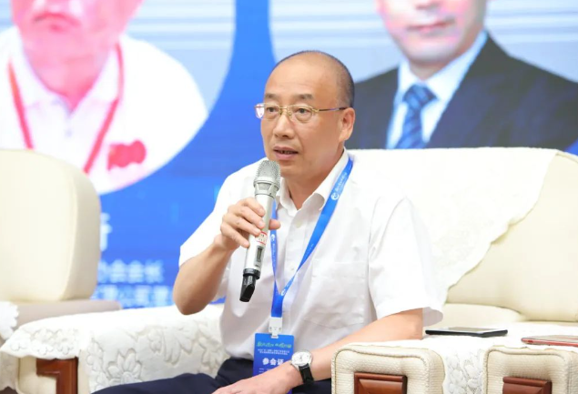 常州市涂料協會會長、中海油常州涂料化工研究院有限公司副總經理王留方 常州市涂料協會會長、中海油常州涂料化工研究院有限公司副總經理王留方