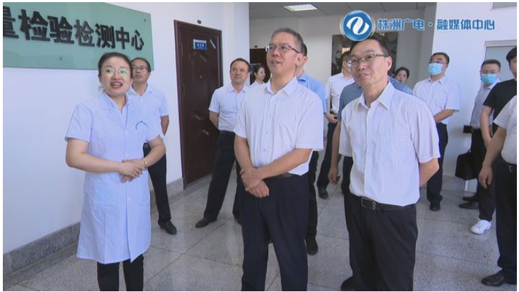 曹慧泉在中國(guó)化工株洲橡膠研究設(shè)計(jì)院調(diào)研 曹慧泉在中國(guó)化工株洲橡膠研究設(shè)計(jì)院調(diào)研