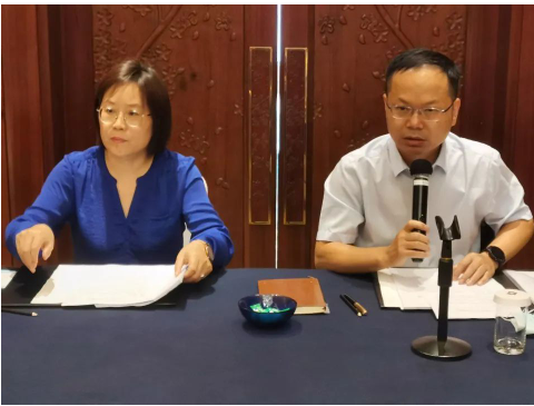 各分會(委員會)、各直管部門的匯報,討論了加強內部建設、創新服務方式內容的有關措施和具體細節。 各分會(委員會)、各直管部門的匯報,討論了加強內部建設、創新服務方式內容的有關措施和具體細節。