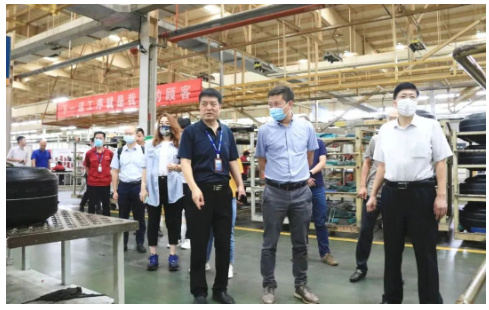 對該公司在智能制造和信息化建設方面取得的成績,調研組給予充分肯定。 對該公司在智能制造和信息化建設方面取得的成績,調研組給予充分肯定。