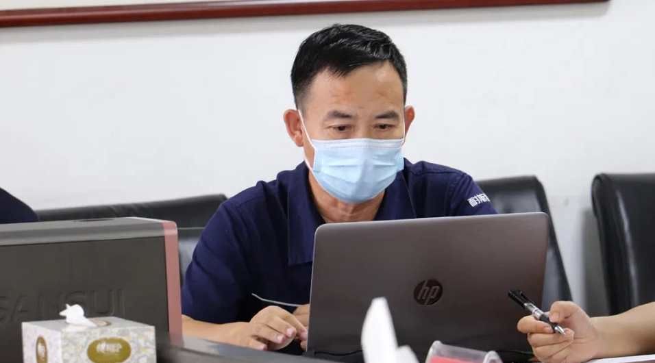 精益辦要協同好咨詢公司及各部門，全力推進好降本增效工作。