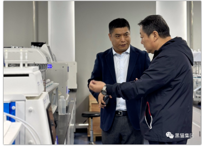此次走訪,王耀分別來到和澤醫藥公司、通用股份公司、物產中大化工集團、中策橡膠集團。黑貓股份黨委副書記、總經理魏明,以及集團董事會辦公室、黑貓股份公司、江西躍華公司等相關人員分別陪同。 此次走訪,王耀分別來到和澤醫藥公司、通用股份公司、物產中大化工集團、中策橡膠集團。黑貓股份黨委副書記、總經理魏明,以及集團董事會辦公室、黑貓股份公司、江西躍華公司等相關人員分別陪同。