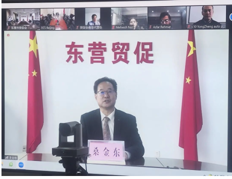 東營(yíng)市貿(mào)促會(huì)副會(huì)長(zhǎng)桑金東表示,隨著“一帶一路”倡議的實(shí)施,中國(guó)和非洲地區(qū)國(guó)家經(jīng)貿(mào)合作發(fā)展迅速,成果顯著,品牌推廣行動(dòng)將為東營(yíng)、非洲地區(qū)工商界和企業(yè)搭建起一座友誼的橋梁,進(jìn)一步密切非洲企業(yè)與東營(yíng)橡膠輪胎企業(yè)間聯(lián)系,促進(jìn)合作,互惠互利,共同發(fā)展。 東營(yíng)市貿(mào)促會(huì)副會(huì)長(zhǎng)桑金東表示,隨著“一帶一路”倡議的實(shí)施,中國(guó)和非洲地區(qū)國(guó)家經(jīng)貿(mào)合作發(fā)展迅速,成果顯著,品牌推廣行動(dòng)將為東營(yíng)、非洲地區(qū)工商界和企業(yè)搭建起一座友誼的橋梁,進(jìn)一步密切非洲企業(yè)與東營(yíng)橡膠輪胎企業(yè)間聯(lián)系,促進(jìn)合作,互惠互利,共同發(fā)展。