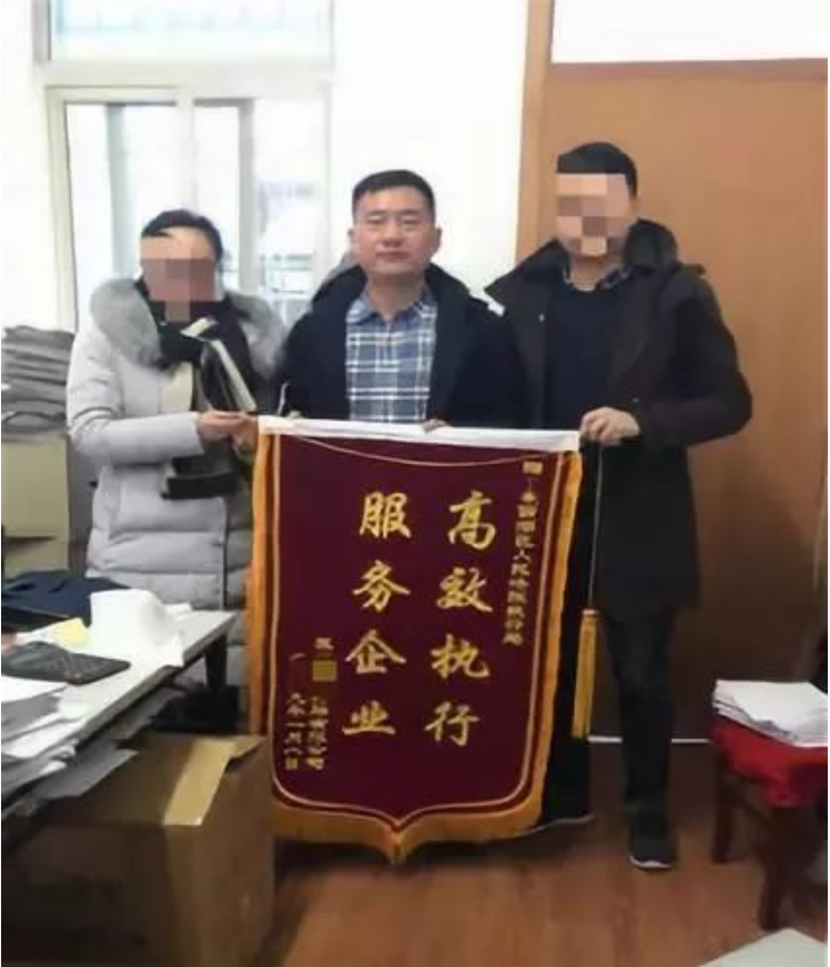 上述被執行人拖欠貨款的理由大多是：輪胎不好賣，貨物大量積壓，沒有資金還款