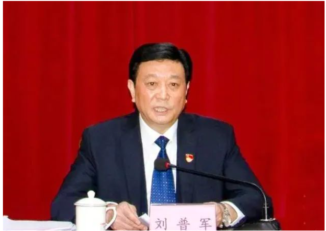 2023年1月劉普軍年滿60周歲，已經(jīng)正式退休，參加選舉并成為中國涂料工業(yè)協(xié)會(huì)第九屆理事會(huì)理事長，即中國涂料工業(yè)協(xié)會(huì)會(huì)長。