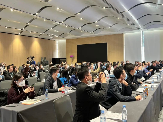 陳平認為，2023年曙光已現，呼吁輪胎行業以2023年為起點，團結一心、減少內卷，以更好的姿態進入全球市場。
