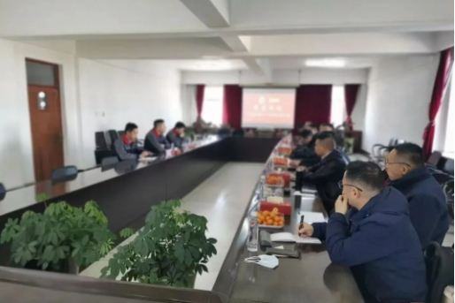 匯通達匯樂馳汽后項目負責人石少華及相關子公司總經理、企業客戶一行來到了大連輪胎有限公司