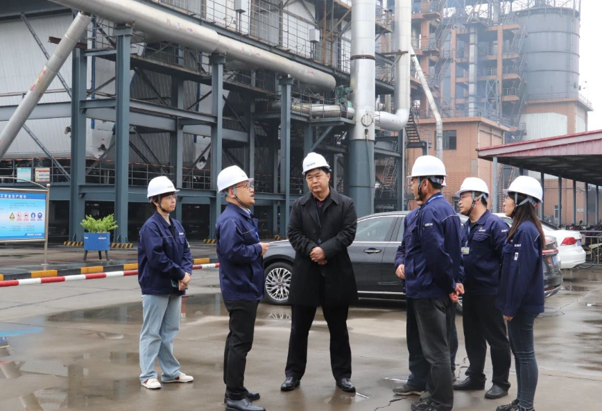 韓成功董事長陪同尚主席視察并表示，炭黑公司將緊緊圍繞在集團(tuán)公司董事局周圍，嚴(yán)格貫徹落實(shí)集團(tuán)公司戰(zhàn)略部署和工作要求，堅(jiān)持“質(zhì)量第一，客戶至上”的服務(wù)理念，打造一流產(chǎn)品，提供一流服務(wù)，努力打造成行業(yè)標(biāo)桿企業(yè)，為集團(tuán)公司高質(zhì)量發(fā)展注入源源不斷的活力。