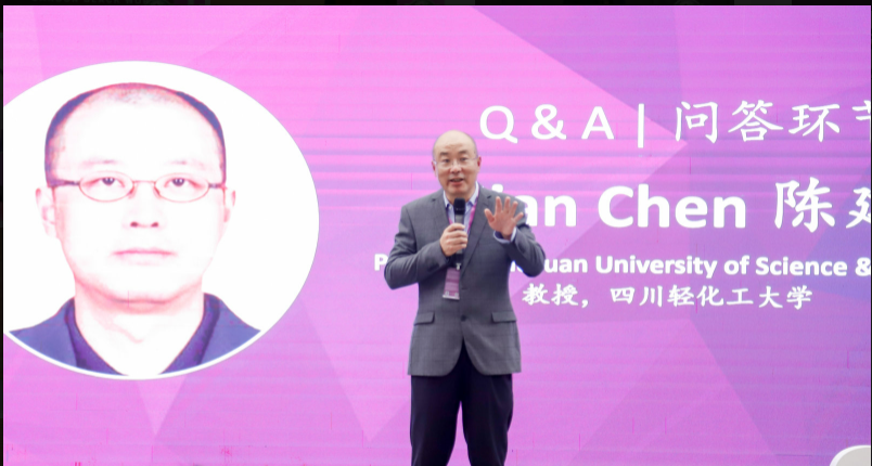 陳建教授介紹了炭黑表面超硬性、結(jié)合膠層、結(jié)合膠疲勞斷裂等三大新要素，認為發(fā)現(xiàn)炭黑表面具有超硬性及疲勞斷裂的檢測對炭黑生產(chǎn)企業(yè)和輪胎企業(yè)非常重要，可以據(jù)此調(diào)整生產(chǎn)工藝或者預(yù)測輪胎的使用性能。此外，他也呼吁炭黑行業(yè)應(yīng)該努力利用炭黑超硬度特性，擴大炭黑應(yīng)用場景。