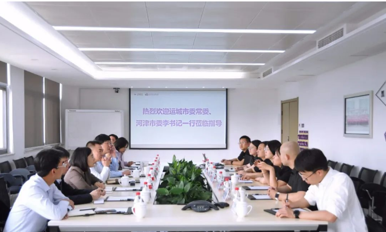 據了解，李曉武一行在現場聽取了黑貓股份特種炭黑事業部關于經營發展、戰略布局、市場開拓以及技術研發等方面的情況介紹。在聽取過程中，他們對企業的經營戰略、團隊素質以及行業影響力等方面給予了充分肯定。與此同時，李曉武還向企業介紹了河津市良好的政商環境，并表達了對企業良好發展的期望和支持。