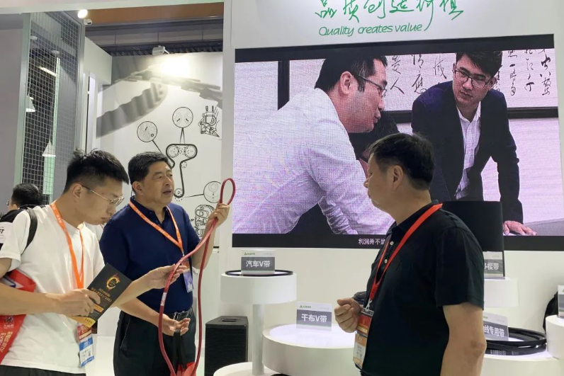 在未來的發展中，三力士表示將繼續秉持"用品質創造價值"的企業價值觀，不斷推進新產品的研發。同時，公司將借此機會與同行共同探討行業轉型升級、企業發展以及環境保護等議題，為市場提供更卓越的服務。