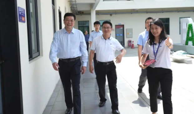 中國涂料工業協會會長劉普軍蒞臨巴德富考察指導