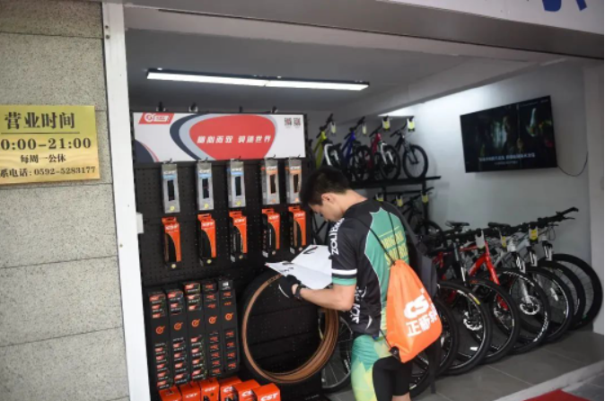 隨后，廈門速博自行車俱樂部與正新自行車胎福建省代理商簽約，達(dá)成合作協(xié)議。