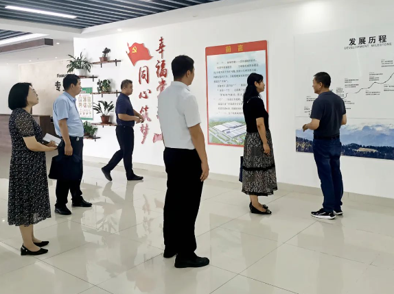 濰坊市委辦公室檔案科科長、四級調(diào)研員王春燕一行蒞臨山東美晨工業(yè)集團(tuán)有限公司，對該公司的檔案工作進(jìn)行了全面檢查與調(diào)研。此次調(diào)研得到了諸城市檔案館館長邵忠政和山東美晨工業(yè)集團(tuán)有限公司總經(jīng)理李瑞龍的陪同。