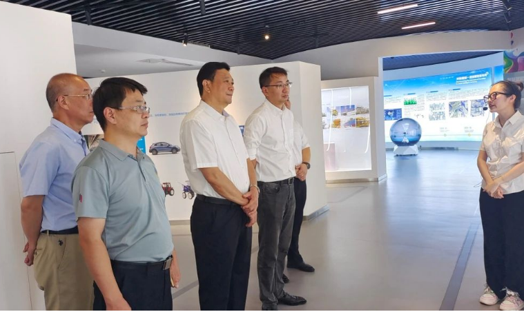 本次交流與考察活動，進一步加強了中海油常州院與中國涂料工業協會之間的合作與溝通，為行業未來的發展提供了新的思路和方向。同時，也展示了中海油常州院在涂料領域的領導地位以及對綠色、低碳、智能化發展的不懈追求。