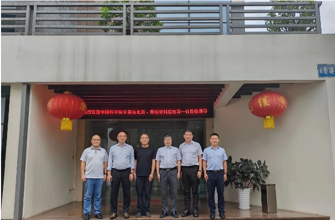 這次訪問旨在就黃埔輪胎和倍途輪胎的未來發(fā)展規(guī)劃進行深入交流。在交流會上，楊小牛一行聽取了路易投資關于黃埔輪胎和倍途輪胎的企業(yè)介紹，同時了解了路易投資在戰(zhàn)略層面上對于這兩個品牌的布局和規(guī)劃。