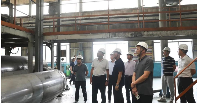 莒縣經濟開發區黨工委委員、工會主席，縣化工新材料產業鏈副鏈長的翟峰樂一行前往九戶鎮進行深入調研。