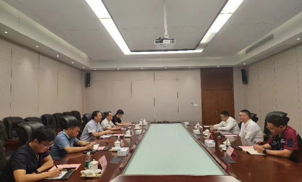 隨后，調研組一行召開了座談會，圍繞浦林成山近幾年遭受國外貿易救濟調查、應對國際貿易摩擦的情況進行交流和探討，指導企業如何應對國際貿易摩擦，幫助開拓國際市場，規避貿易風險。