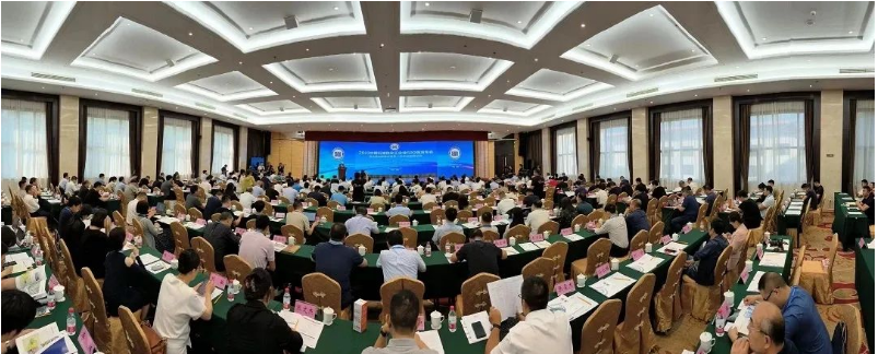 2023中國石油和化工企業(yè)500強(qiáng)發(fā)布會(huì)暨全面加快建設(shè)世界一流企業(yè)高峰論壇于近日在河南濮陽盛大召開。這一盛會(huì)的重頭戲是2023中國石油和化工企業(yè)500強(qiáng)排行榜的發(fā)布，令人矚目的是，有38家輪胎企業(yè)成功榜上有名。