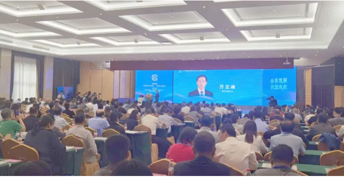 萬正峰：濮陽有“三度”讓涂料企業(yè)放心投資、舒心創(chuàng)業(yè)