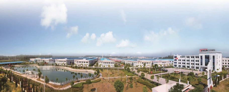 2023江蘇綠色低碳建筑國(guó)際博覽會(huì)于10月10日在南京盛大舉行，吸引了眾多業(yè)界精英和政府代表。大會(huì)公布了江蘇省優(yōu)質(zhì)工程獎(jiǎng)“揚(yáng)子杯”精品工程案例集，其中包括江蘇三元輪胎有限公司“年產(chǎn)240萬(wàn)條高性能全鋼子午線輪胎項(xiàng)目”。