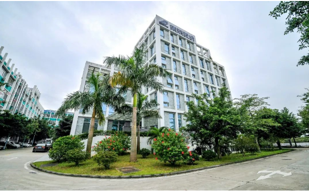 近日，國家知識產(chǎn)權優(yōu)勢企業(yè)和示范企業(yè)評定結果發(fā)布，集泰股份成功獲評“2023年度國家知識產(chǎn)權優(yōu)勢企業(yè)”。這一榮譽的獲得，標志著集泰股份在國家級“綠色工廠”和CNAS國家認可實驗室之后再次取得國家級認可，彰顯了其在綠色生產(chǎn)、實驗檢測、知識產(chǎn)權管理等三個方面達到了國家水準，處于行業(yè)領先地位。